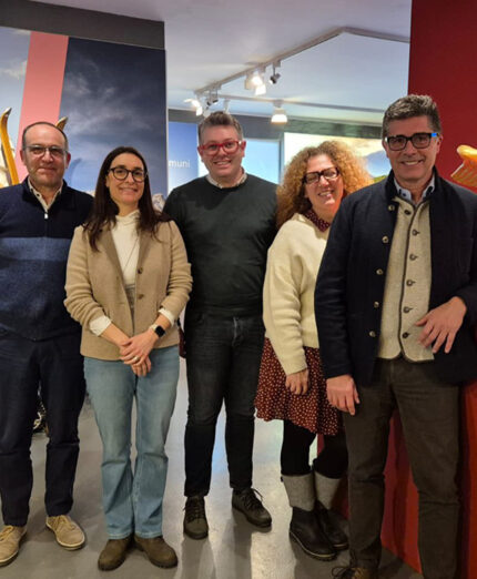 Lo staff organizzativo della GT3, pronto ad accogliere corridori da tutto il mondo