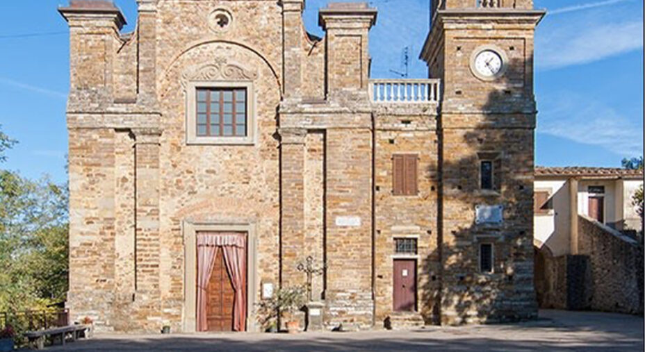 La bellissima chiesa di Castelluccio, caratteristico borgo medievale oggi frazione di Capolona