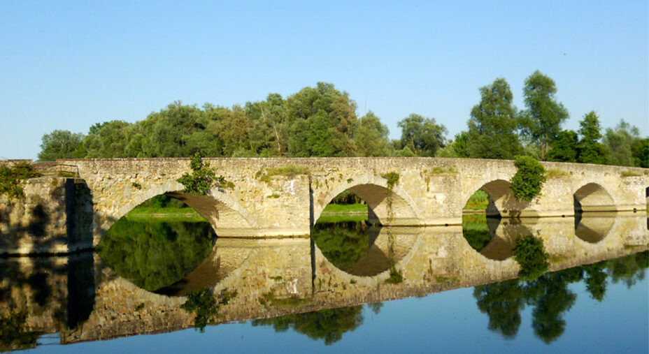 Il Ponte di Buriano, capace di resistere a tutte le alluvioni degli ultimi 850 anni...