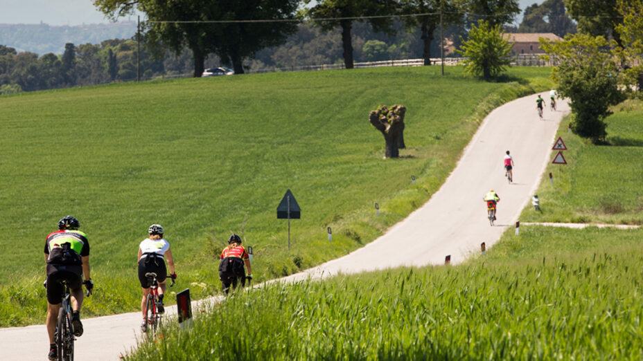 Noi Marche, a maggio un viaggio di cultura in bici
