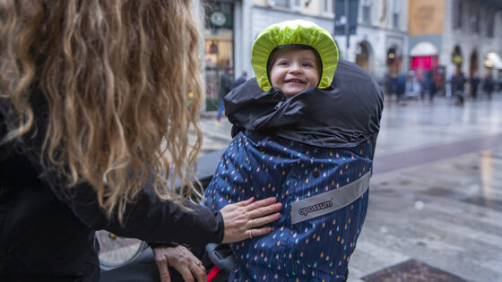 Opossum è una termo coperta da applicare sui seggiolini posteriori da bici più diffusi