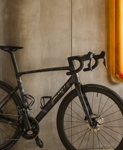 La Scott Addict RC 10 in dotazione a Mammoliti, una bici leggera da alte prestazioni ovunque