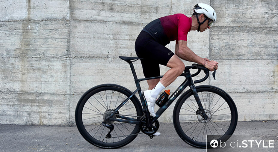 Scott Addict, fuori dai luoghi comuni e una bici moderna. Il test completo