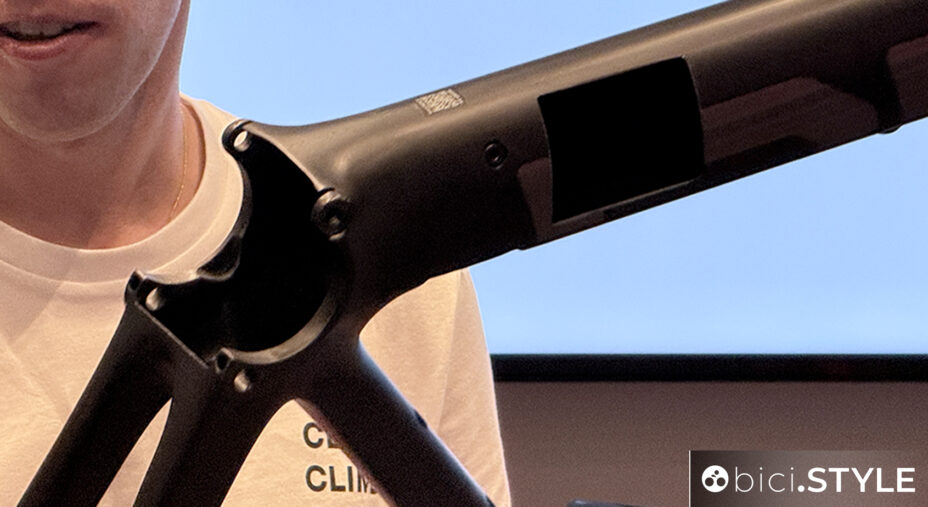 Nuova BMC AMP 01, una e-road discreta nell'erogazione e super elegante