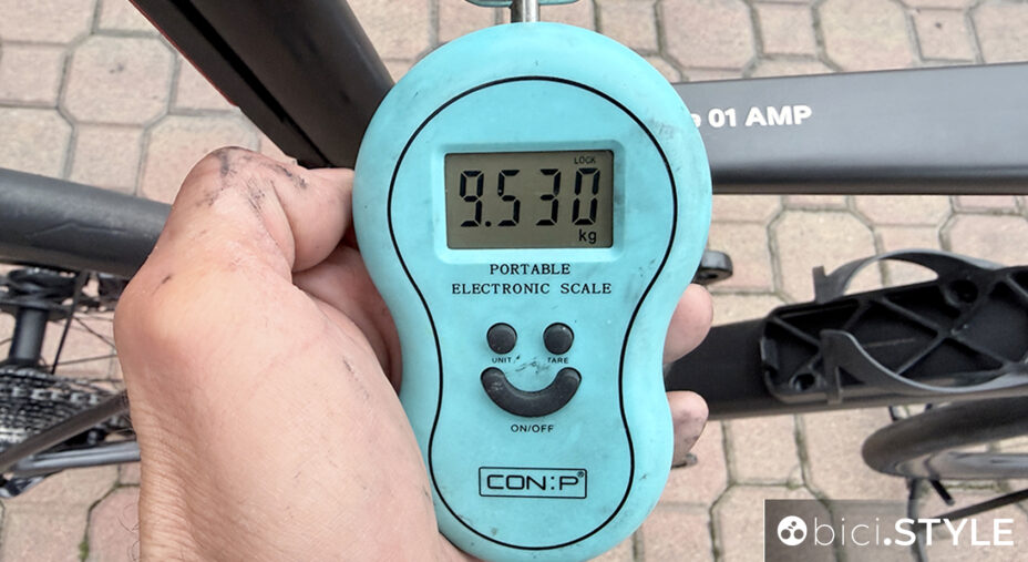 Nuova BMC AMP 01, una e-road discreta nell'erogazione e super elegante