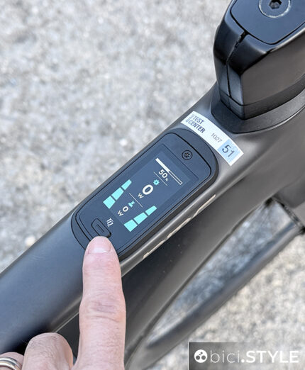 Nuova BMC AMP 01, una e-road discreta nell'erogazione e super elegante