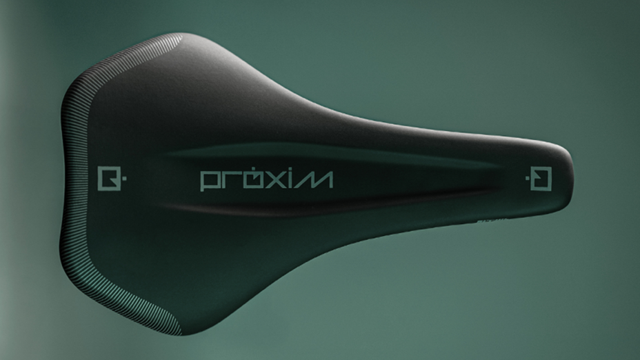 Prologo, Altius, sella, Proxim