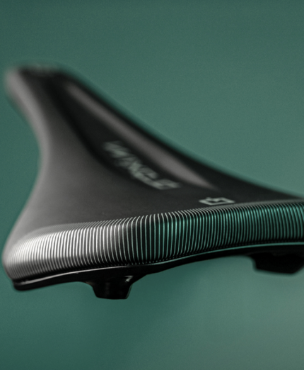 Prologo, Altius, sella, Proxim