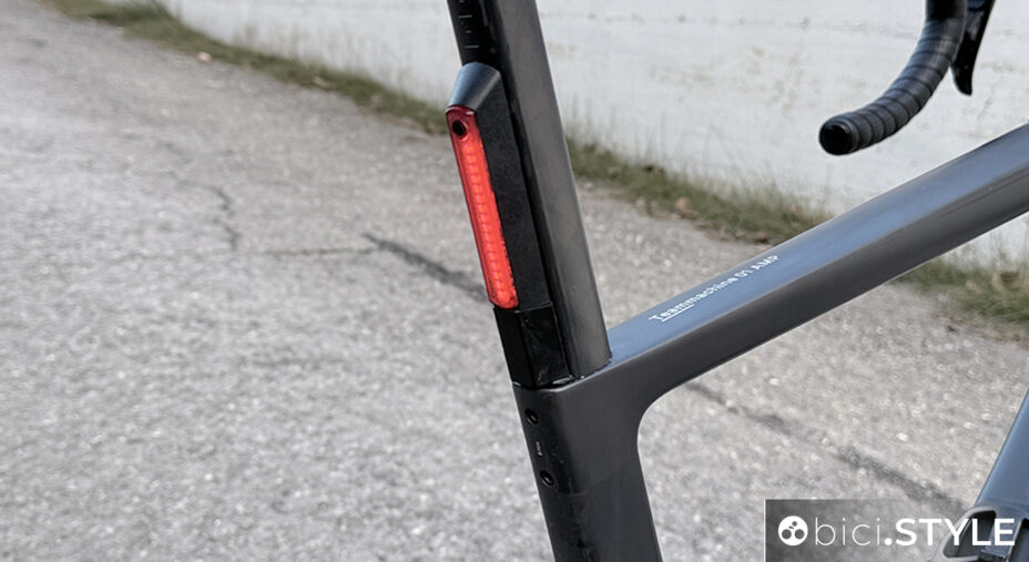 Nuova BMC AMP 01, una e-road discreta nell'erogazione e super elegante