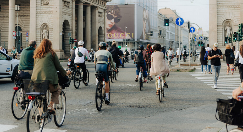 Bicicletta a Milano (foto Federico Ravassard)