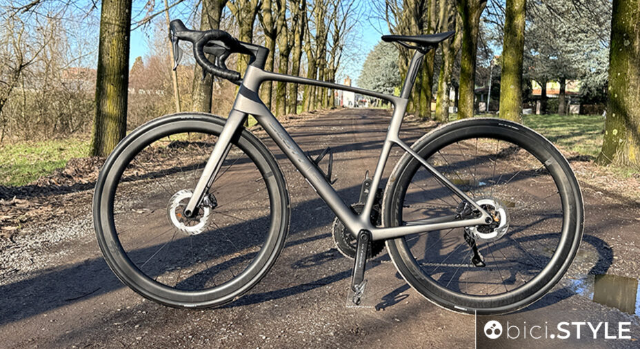 Scott Addict, fuori dai luoghi comuni e una bici moderna. Il test completo