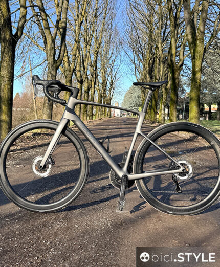 Scott Addict, fuori dai luoghi comuni e una bici moderna. Il test completo