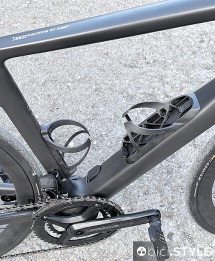 Nuova BMC AMP 01, una e-road discreta nell'erogazione e super elegante