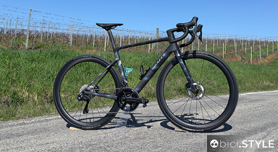 Scott Addict, fuori dai luoghi comuni e una bici moderna. Il test completo