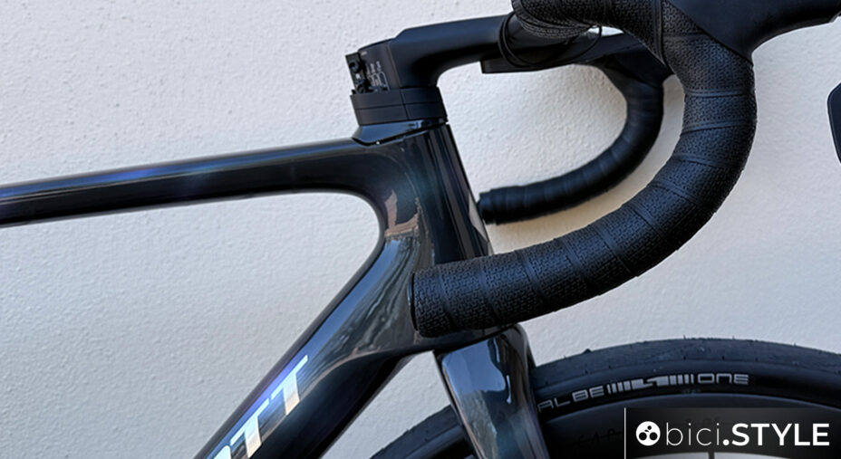 Scott Addict, fuori dai luoghi comuni e una bici moderna. Il test completo