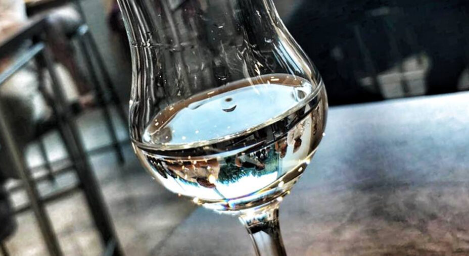 Alimentazione, bevande, alcolici, grappa (immagine Distilleria Magnoberta)