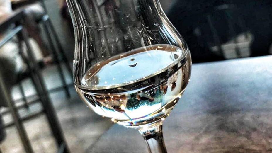 Alimentazione, bevande, alcolici, grappa (immagine Distilleria Magnoberta)