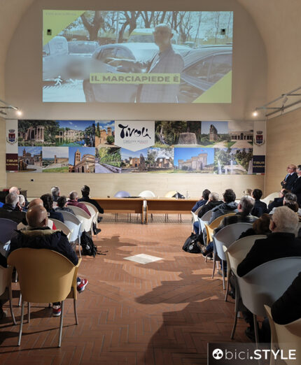 La proiezione di video che evidenziavano le criticità dell'area ha fatto da antipasto al dibattito
