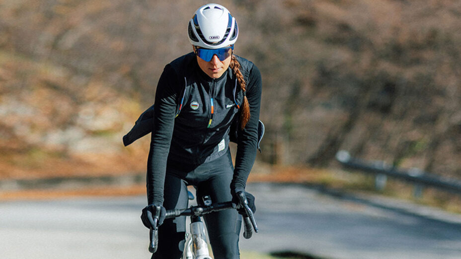 L'inverno limita le uscite, per cui quando si può, si pedala più a lungo. cambia anche il recupero (foto Santini)