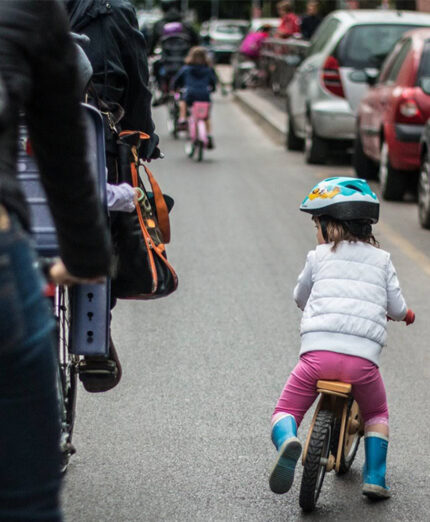Nata nel 2013, Massa Marmocchi si è costituita come Associazione nel 2017. Ora opera con 19 istituti milanesi