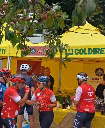 I ristori sono un richiamo inesauribile, proponendo i prodotti tipici e più gustosi della zona