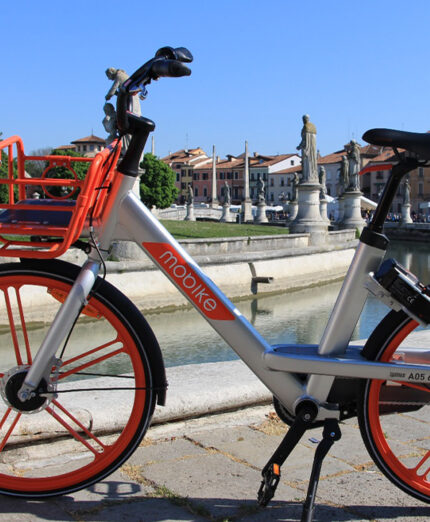 Uno degli impegni dell'amministrazione comunale è spingere sempre più sul bike sharing