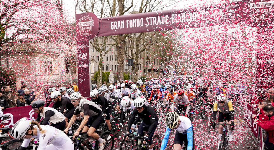 La partenza della GF Strade Bianche Estra, con oltre 8.500 concorrenti