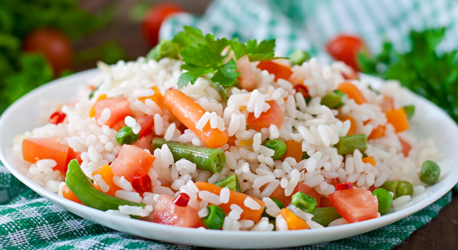 L'insalata di riso è un cavallo di battaglia dell'estate, ma quanto a lungo si può conservare? (depositphotos.com)