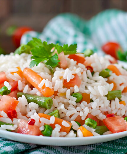 L'insalata di riso è un cavallo di battaglia dell'estate, ma quanto a lungo si può conservare? (depositphotos.com)