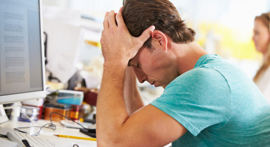 Un fattore scatenante dei crampi intestinali può essere lo stress, dato che l'intestino è in connessione con il sistema nervoso (depositphotos.com)