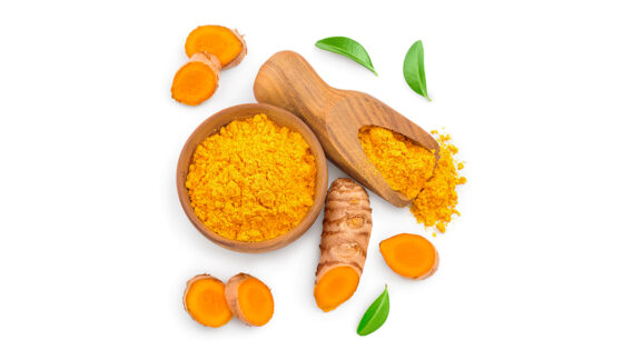 Alimentazione, radici, curcuma (depositphotos.com)