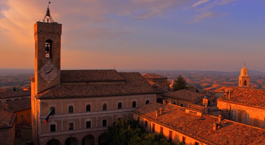 Cingoli (Mc), Marche, Borgo dei Borghi foto Avis Bike Cingoli