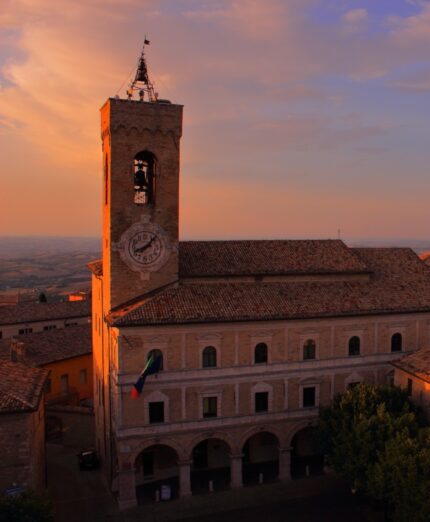 Cingoli (Mc), Marche, Borgo dei Borghi foto Avis Bike Cingoli