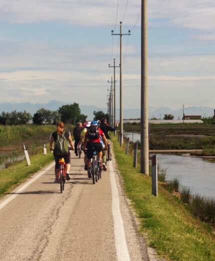 Adria Bikes Hotel, Veneto, Laguna, cicloturisti, ciclabile vicino al fiume