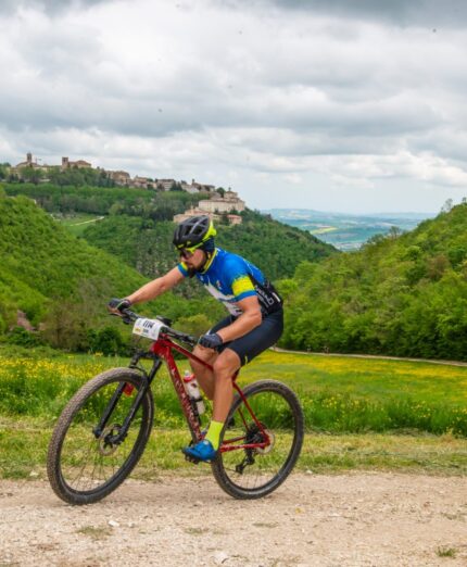 Cingoli (Mc), Marche, Borgo dei Borghi foto Avis Bike Cingoli