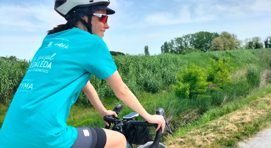 La Social Pedaleda da Cesena a Cesenatico, (foto Bike Like a Couple)