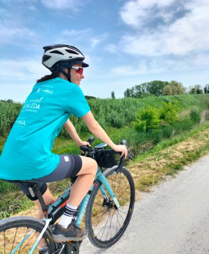 La Social Pedaleda da Cesena a Cesenatico, (foto Bike Like a Couple)