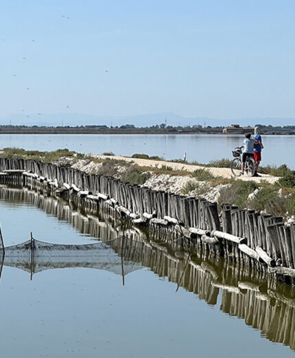 Il tracciato passa anche per i luoghi dove i pescatori piazzavano le trappole per le anguille