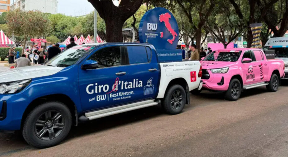 Per gli hotel il lavoro non consiste solo nell'ospitare i team, si parla di una carovana enorme