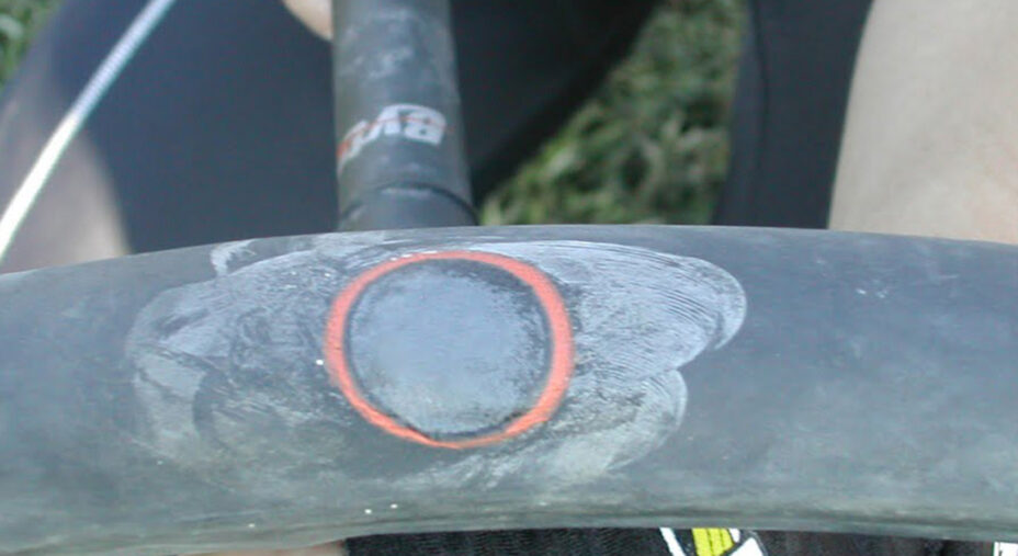 Una foratura può essere semplicissima da risolvere quanto estremamente difficile. La toppa è solo una delle soluzioni