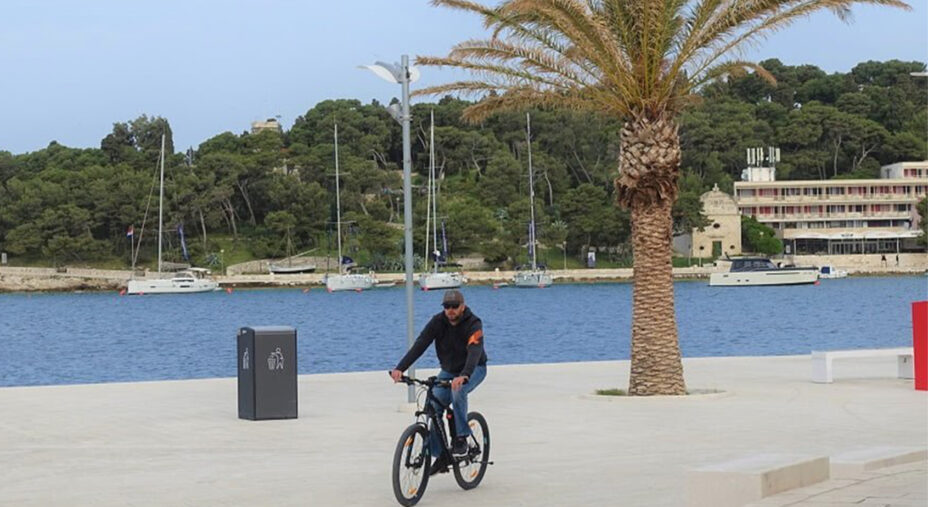 La bellissima isola di Hvar è una delle mete preferite dai cicloturisti, non solo per le sue spiagge