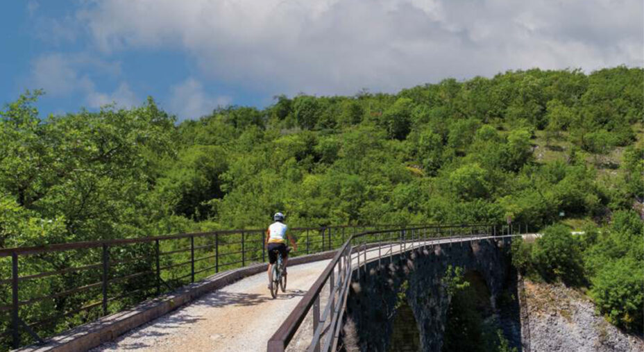 La Parenzana, sviluppata da una vecchia ferrovia ha contribuito molto al cicloturismo croato