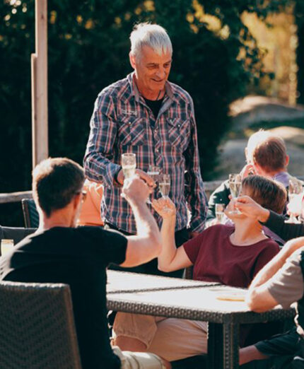 Ernesto Hutmacher, titolare della struttura maremmana, grande appassionato elvetico di mtb stabilitosi in Italia