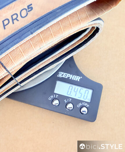 Un tubeless road oversize? Michelin Pro5 TLR da 40 la risposta