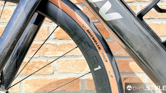 Un tubeless road oversize? Michelin Pro5 TLR da 40 la risposta