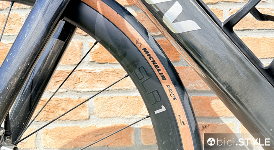 Un tubeless road oversize? Michelin Pro5 TLR da 40 la risposta
