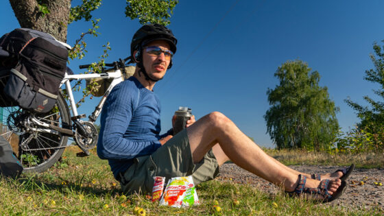 Cicloturista, nikepacking, alimentazione (depositphotos.com)