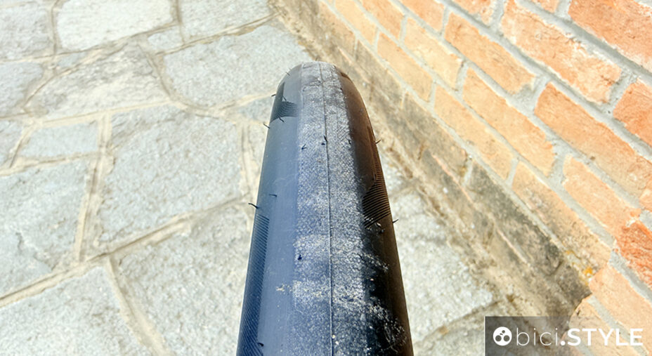 Un tubeless road oversize? Michelin Pro5 TLR da 40 la risposta