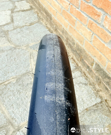 Un tubeless road oversize? Michelin Pro5 TLR da 40 la risposta