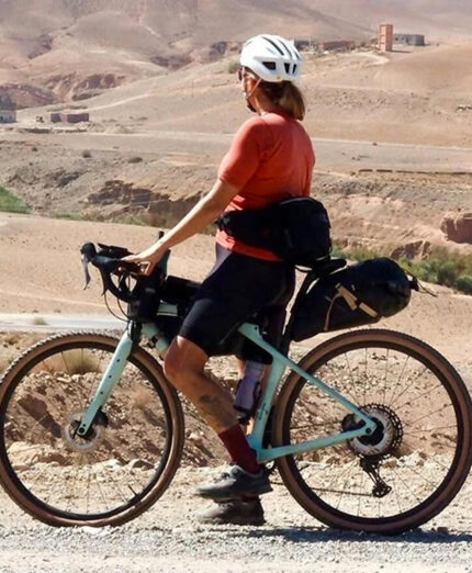 Bikepacking, donna, avventura (foto GIVI-bike)